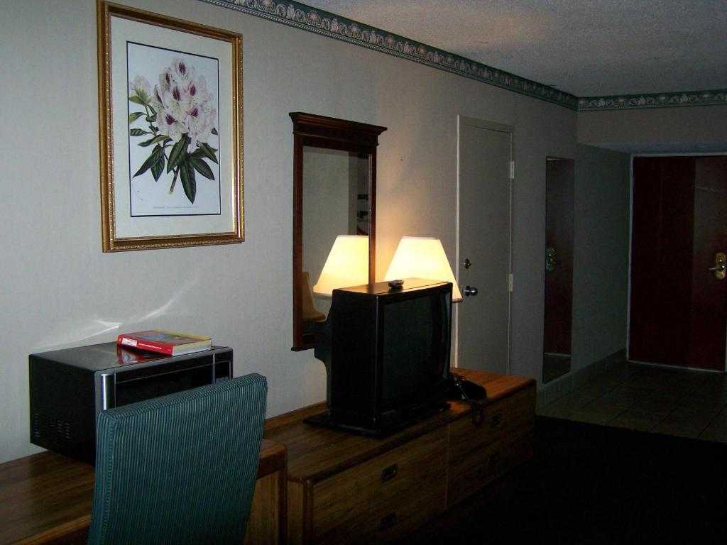 Seasons Inn And Suites 史密斯堡 客房 照片